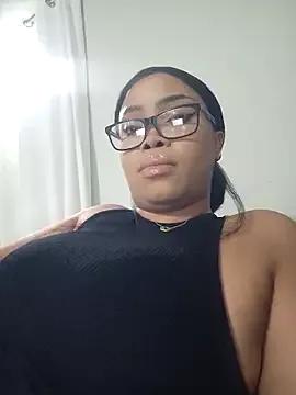 MadamPinky on StripChat 