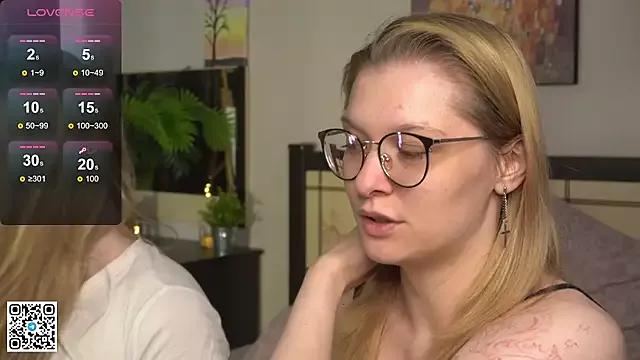 MaeEversley on StripChat 