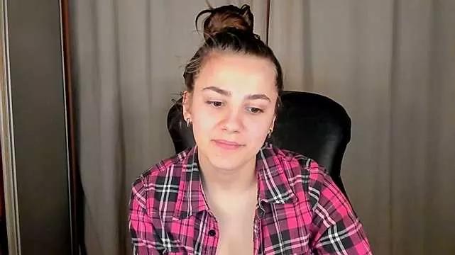 MaggieCake on StripChat 