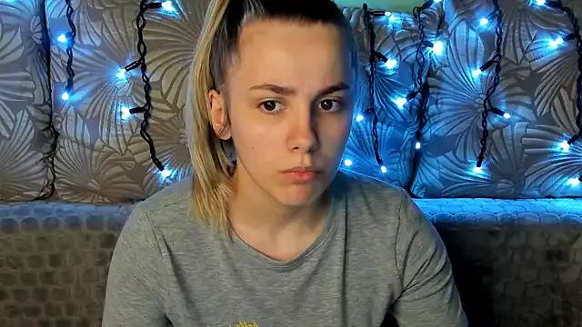 MaggieCake on StripChat 