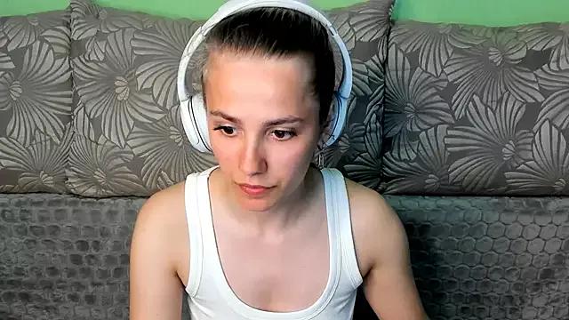 MaggieCake on StripChat 