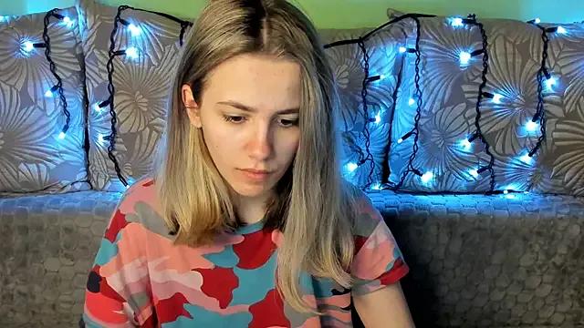 MaggieCake on StripChat 