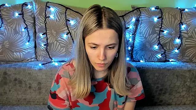 MaggieCake on StripChat 