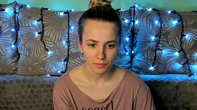 MaggieCake on StripChat 