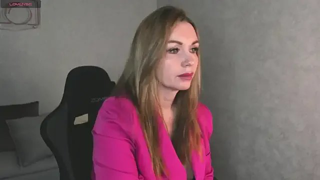 Marie_Hayes — feet on camera