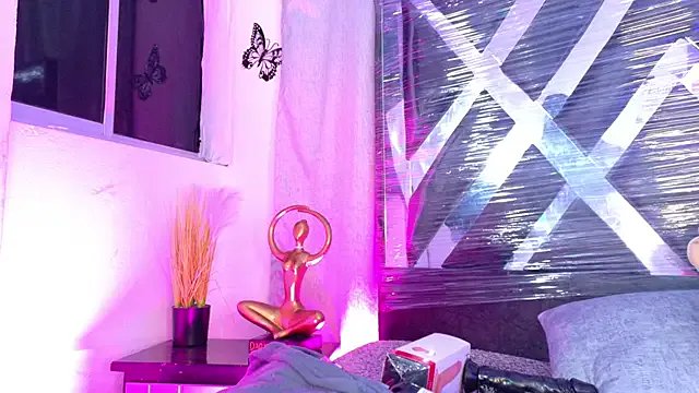 meggan_77 on StripChat