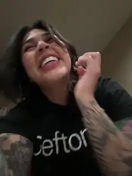 miacanela_xo on StripChat