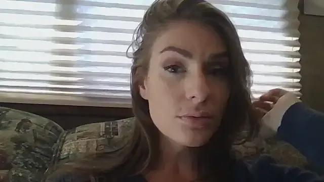 Milfywaysx on StripChat