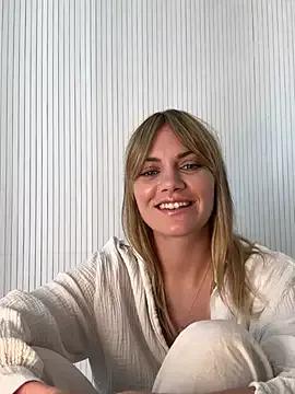 Milla__one on StripChat 