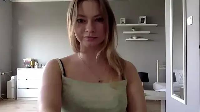 MillieShow on StripChat 