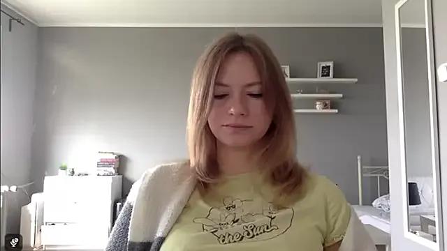 MillieShow on StripChat 