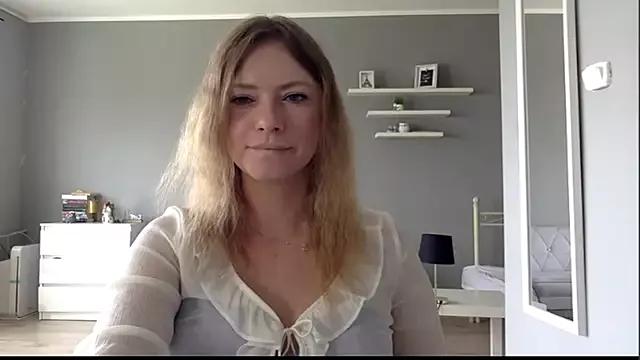MillieShow on StripChat 