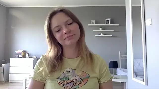 MillieShow on StripChat 