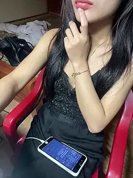 Mina048 on StripChat