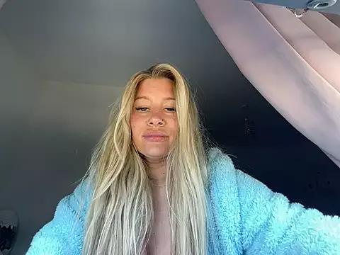 Molly_slayy on StripChat 