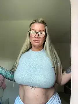 Molly_slayy on StripChat 