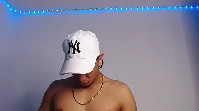 Monkey_uchiha777 from StripChat