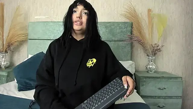 NaomySakura — spit boobs