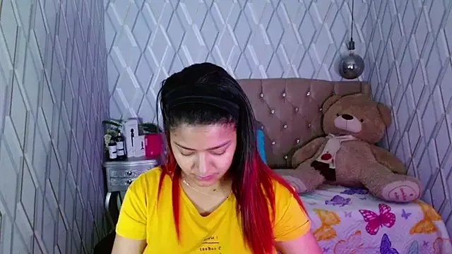 NicolleTaylor on StripChat