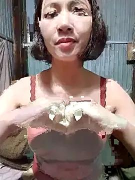 Niramiu from StripChat