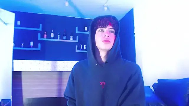 nova_salvatore on StripChat