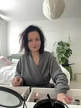 Off__Melonenmandy on StripChat 