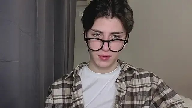 Oliver_star_boy_ from StripChat