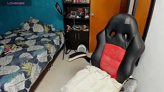 peanut_tangerine — Freechat on StripChat