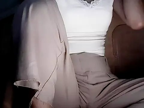 PinaySkinnyGirl on StripChat