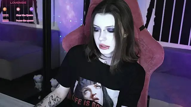 prettybones on StripChat