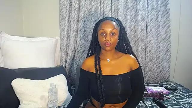 Queen-Chocolate on StripChat 