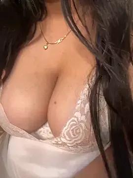 Queen_trisha from StripChat