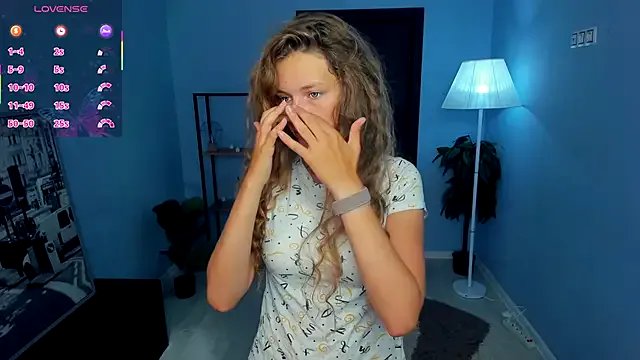 RayaNenlia on StripChat