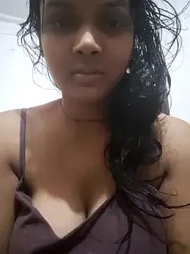 RAYI_Queen_2 on StripChat