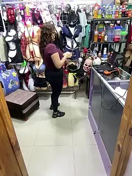ROSALIASEXSHOP on StripChat
