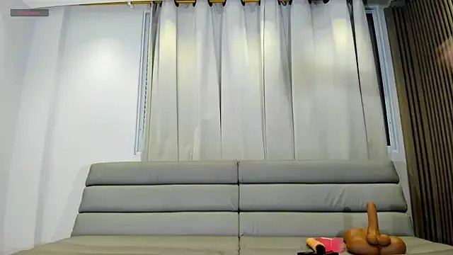 rousseblossom on StripChat