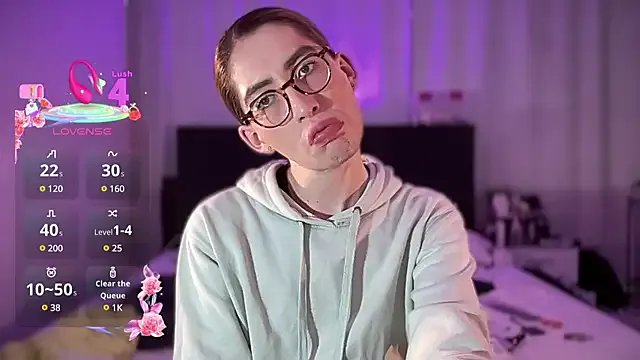 rousseblossom on StripChat