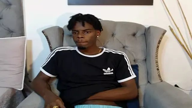 royce_ebony on StripChat