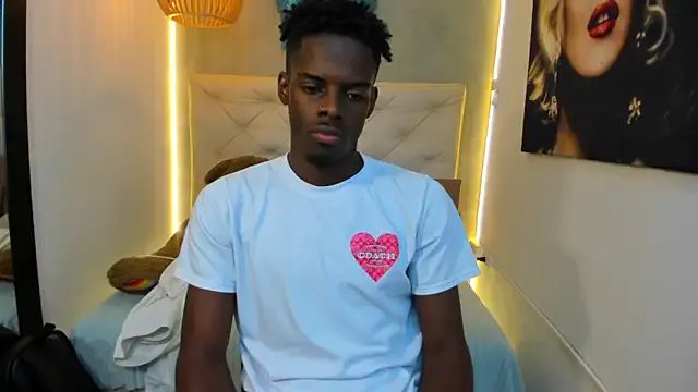 royce_ebony on StripChat