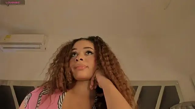 Samanntha_Rose on StripChat 