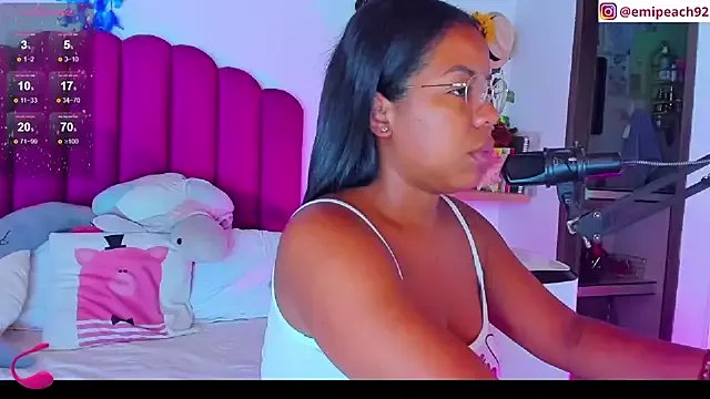 samanthaabloom on StripChat