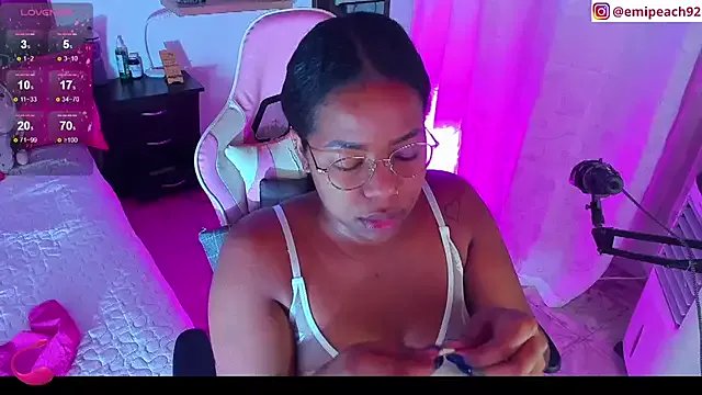 samanthaabloom on StripChat