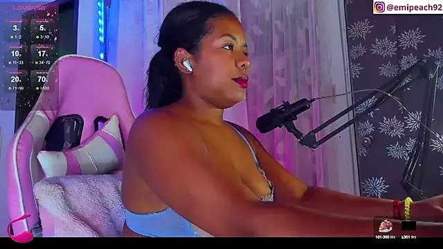 samanthaabloom on StripChat