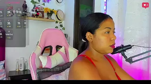 samanthaabloom on StripChat