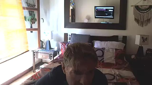 SaraandJuanDP on StripChat 