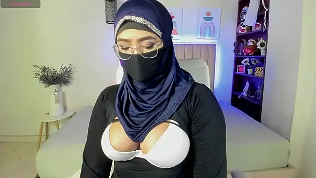 Sasha_Anaan from StripChat