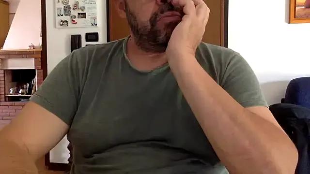 steve669_hot on StripChat