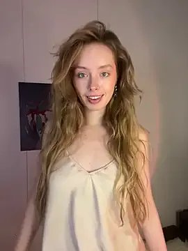 SunnyShiney on StripChat