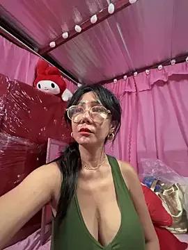 sweetieme on StripChat 