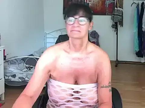 Sylly on StripChat 